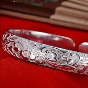 Elegant Silver Bracelet